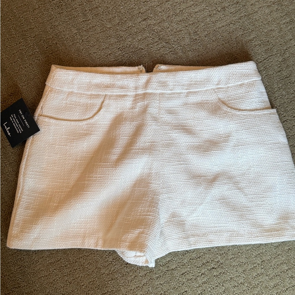 NEVER WORN Lulus tweed white shorts with tags